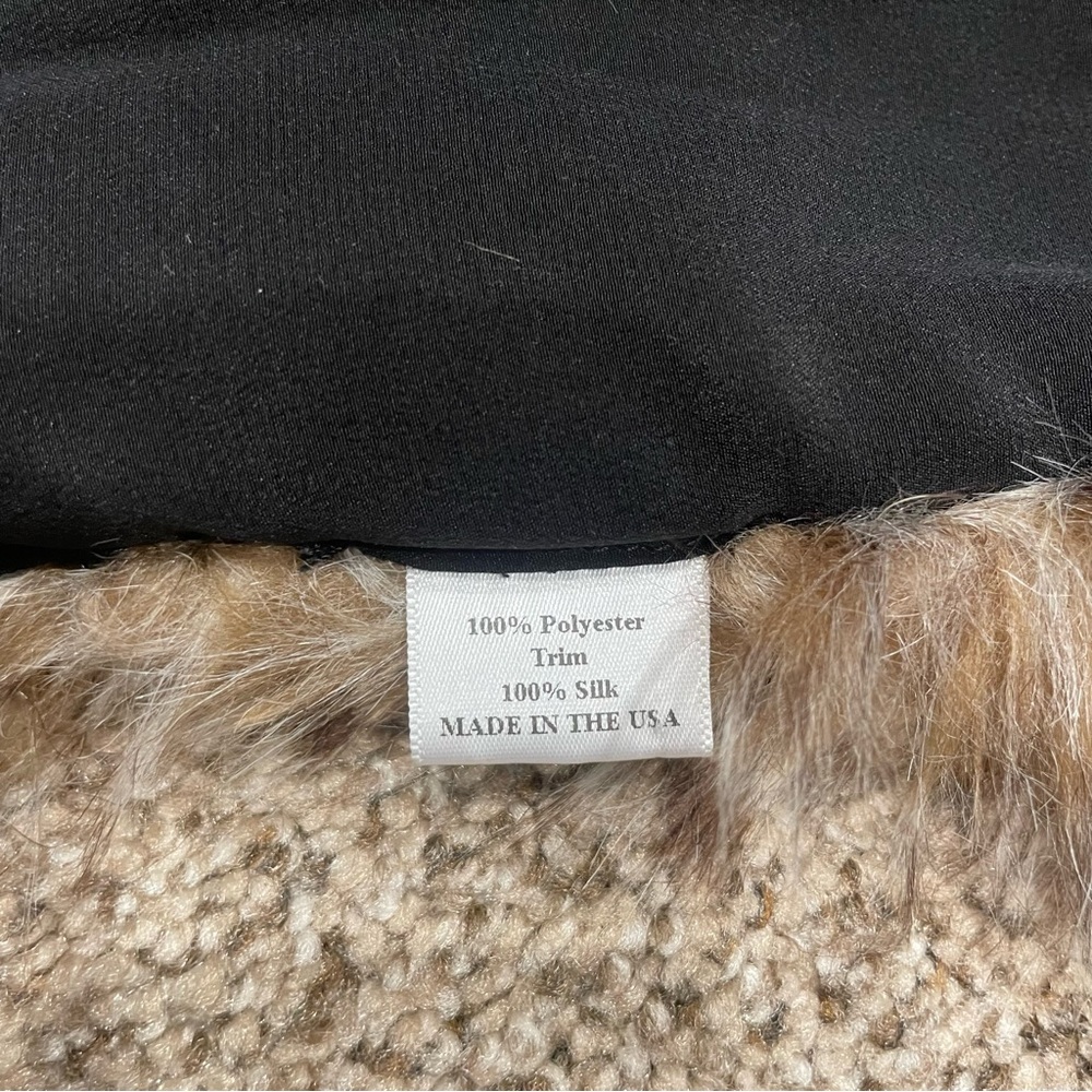 ***Relisting Soon*** Faux Fur Collar Cowl - Picture 4 of 5